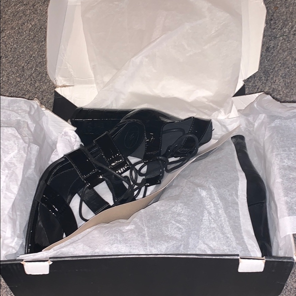 MISSGUIDED LACE UP CROCODILE PRINT HEELS